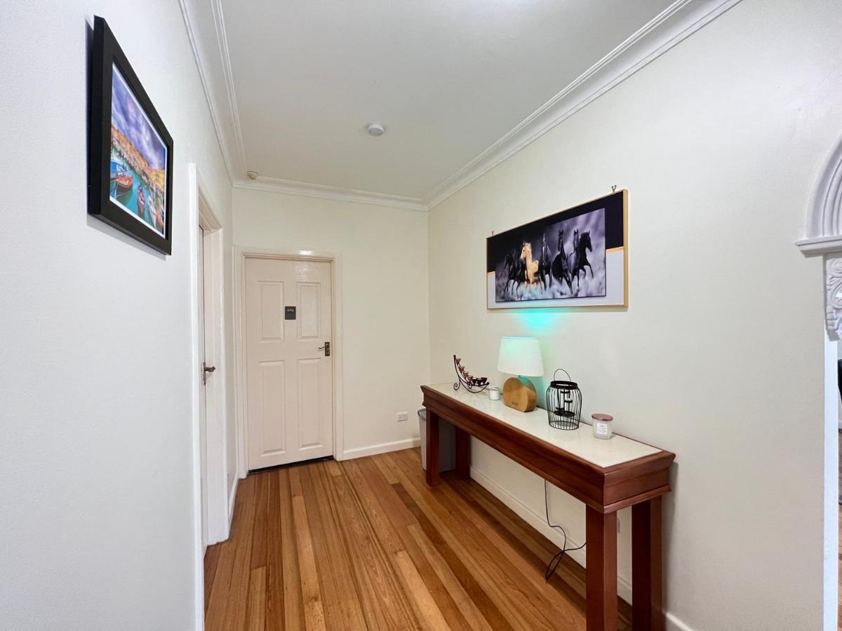 Homestay Cosy 4br 15 Minutes Away From Melbourne Airport *