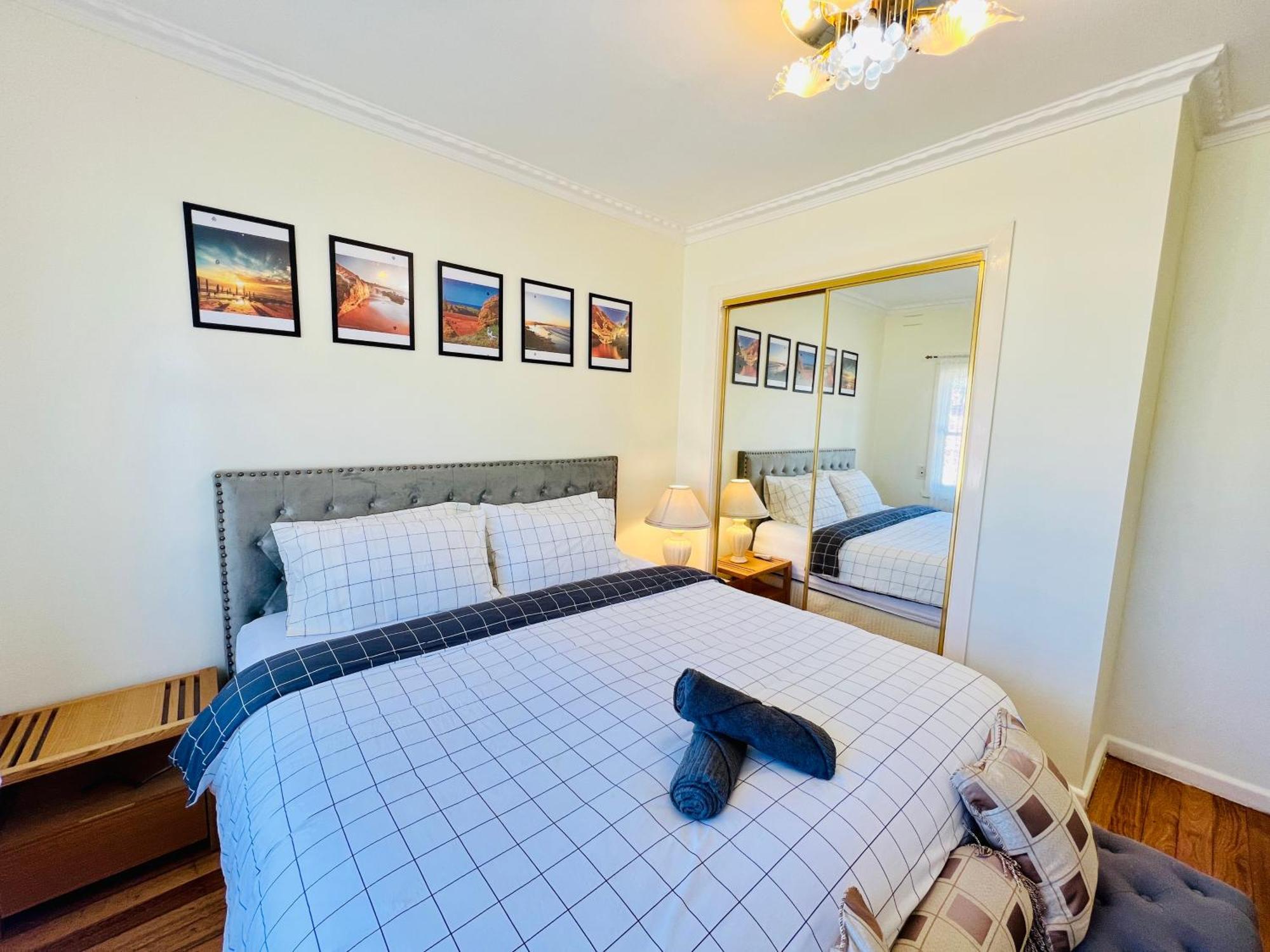 Homestay Cosy 4br 15 Minutes Away From Melbourne Airport