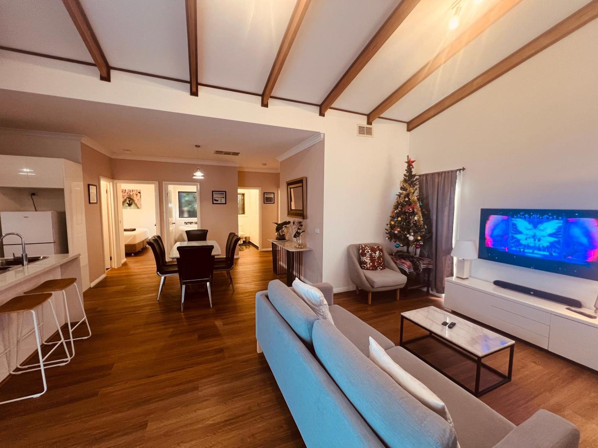 Homestay Cosy 4br 15 Minutes Away From Melbourne Airport